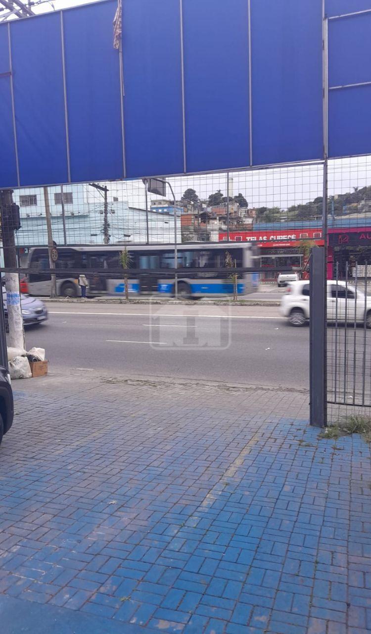 COMERCIAL – NA AV. CUPECÊ.